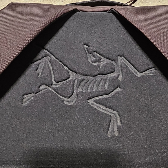 Arc'teryx Blade 20 Maroon Backpack - Picture 6 of 10